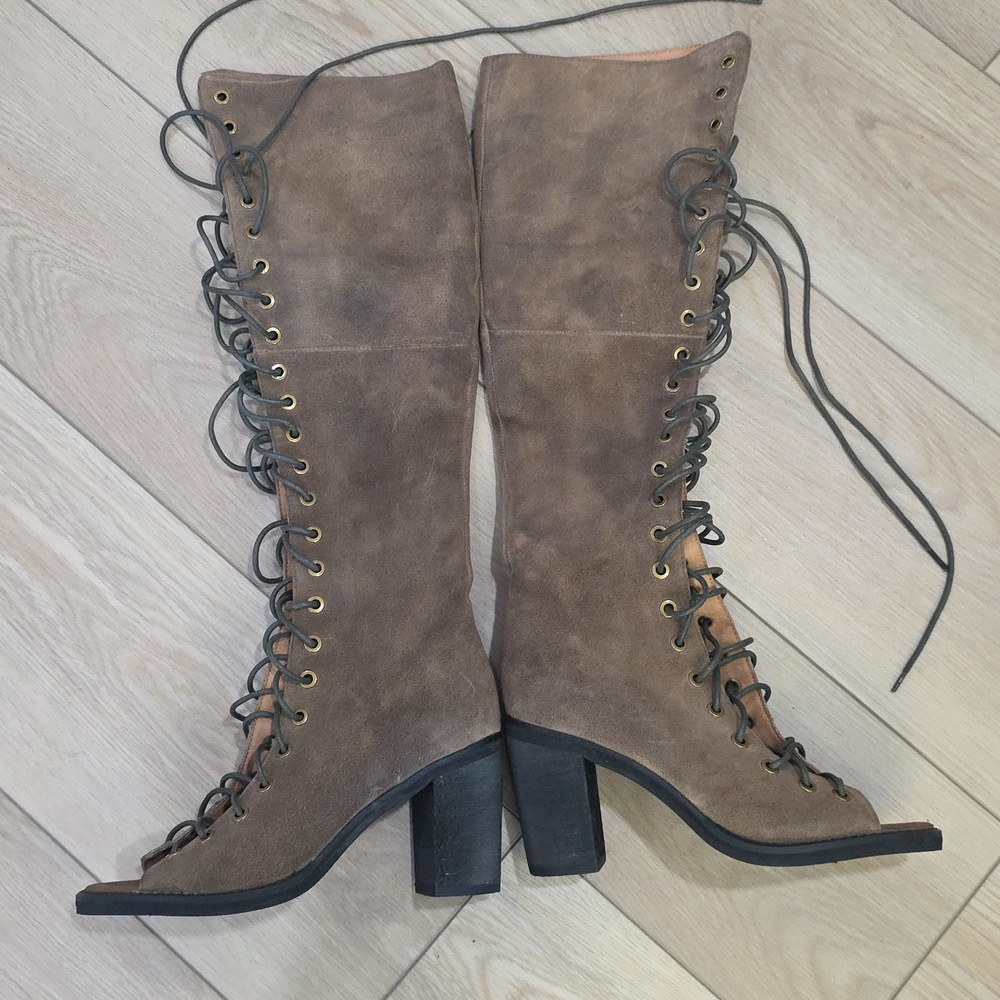 Women's Taupe Learther Lace-Up Knee-High Block Heeled Boots - Picture 12 of 16